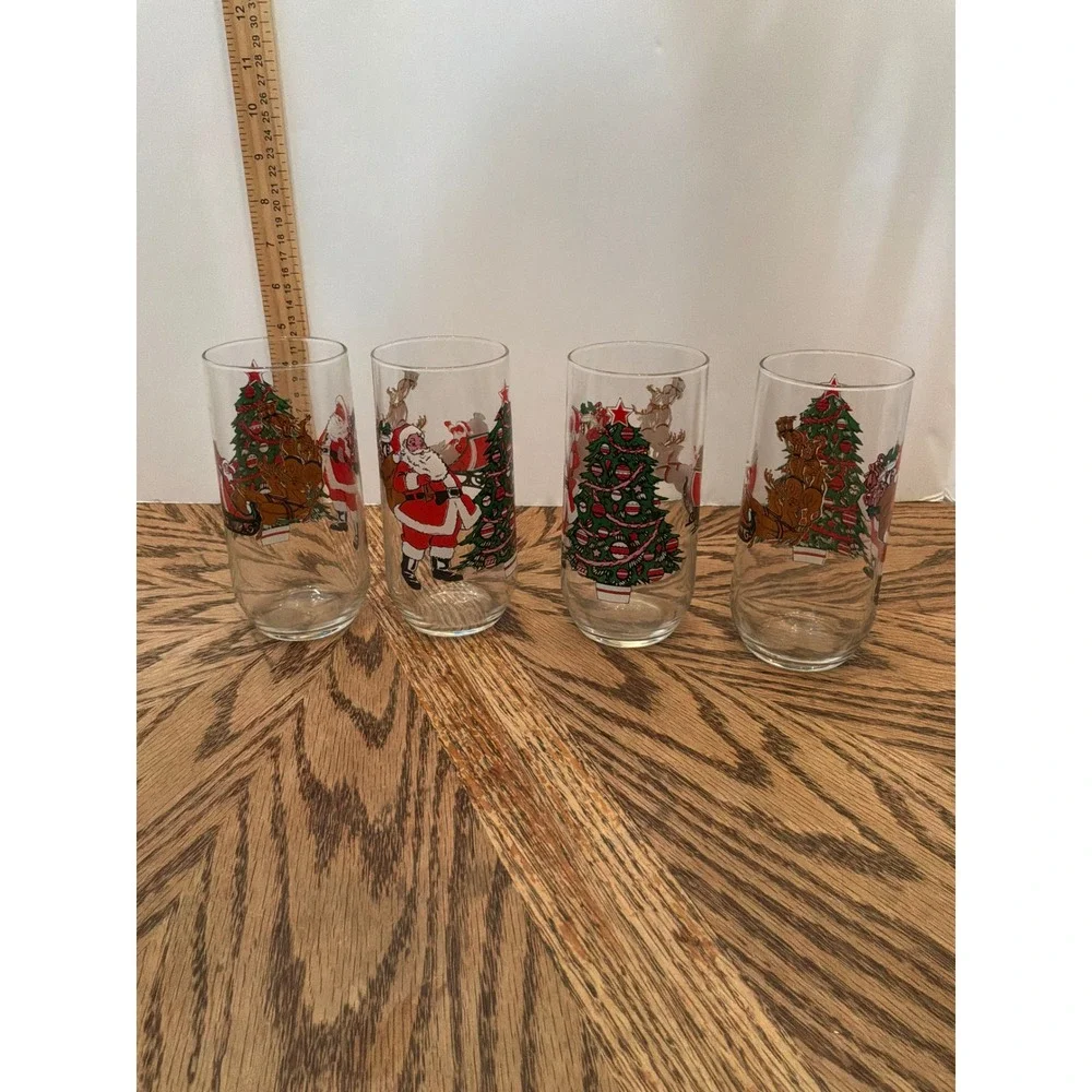 Christmascore Unisex Unbranded Santa Christmas Tree Glass Tumbler Set 4 Clear
